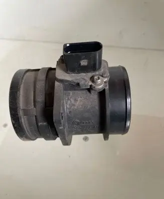 Audi A6 S6 C6 4F Mass air flow meter 06D906461
