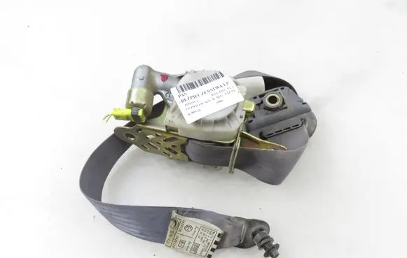 Toyota RAV 4 (XA20) Front seatbelt 7J4550P