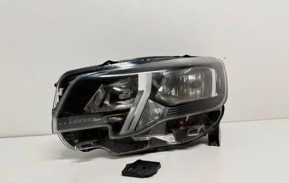 Peugeot Partner III Headlight/headlamp 9816826980