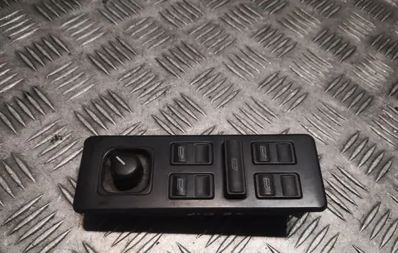 Mercedes-Benz Vito Viano W638 Electric window control switch 0005456713 A0005456713