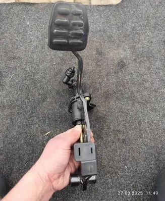 Audi TT Mk1 Clutch pedal 1J2721319C 1J2721399A