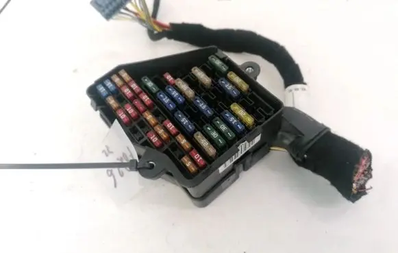 Volkswagen PASSAT B5.5 Fuse box set