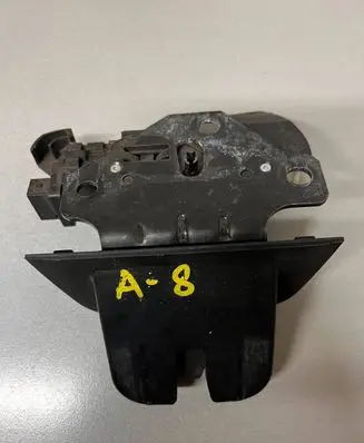 Audi A4 S4 B7 8E 8H Tailgate/trunk/boot lock/catch/latch 8P4827505B