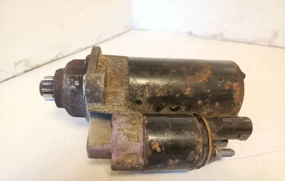 Volkswagen Touran I Starter motor 1005831311