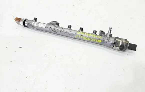 Audi A3 S3 8V Fuel injector supply line/pipe 