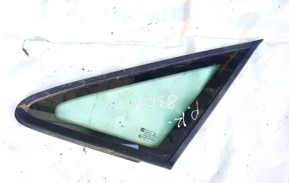 Opel Zafira A Front triangle window/glass 