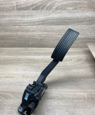 Alfa Romeo 159 Accelerator throttle pedal 60695128 6PV008860