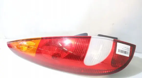 Nissan Almera Tino Rear/tail lights