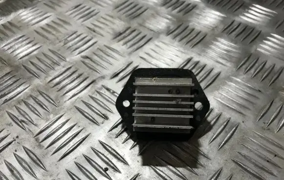 KIA Carens I Heater blower motor/fan resistor