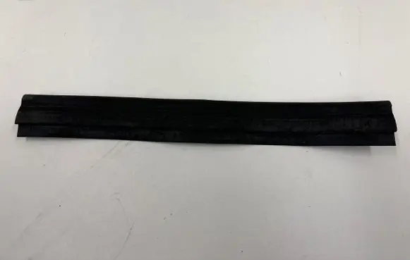 Mercedes-Benz C W204 Engine compartment rubber A2046280998