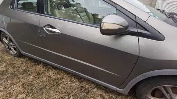 Honda Civic Front door