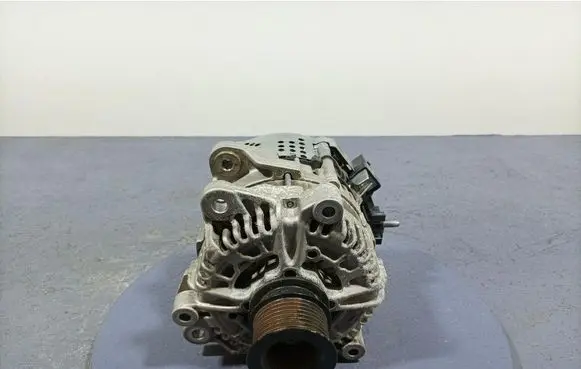 BMW X5 E53 Generator/alternator 8490539
