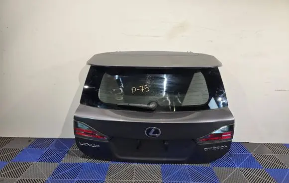 Lexus CT 200H Tailgate/trunk/boot lid