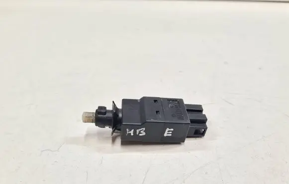 Mercedes-Benz E W211 Brake pedal sensor switch 0015454009