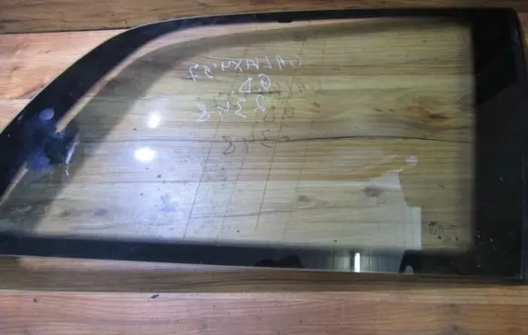 Ford Galaxy Rear side window