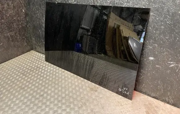 Mercedes-Benz Sprinter W907 W910 Rear side window