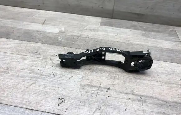 Seat Ibiza III (6L) Front door exterior handle/bracket 8L0837886 05108