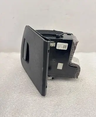 BMW 5 G30 G31 Glove box 9378558 83202001