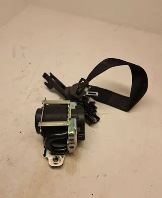 Mercedes-Benz GLC X253 C253 Front seatbelt 635374900