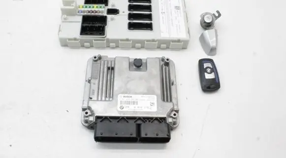 BMW X1 F48 F49 Engine ECU kit and lock set 8470176 8795012