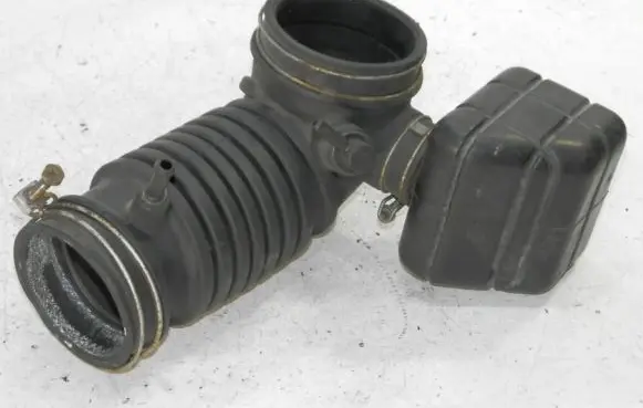 Mitsubishi Galant Air intake hose/pipe MR281470