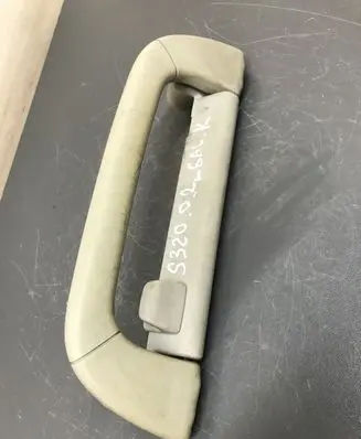 Mercedes-Benz S W220 Rear interior roof grab handle 2208100551