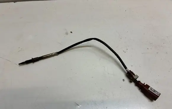 Seat Tarraco Exhaust gas temperature sensor 05L906088M