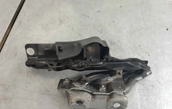 Volvo S90, V90 Engine bonnet/hood hinges 32219800 31651861
