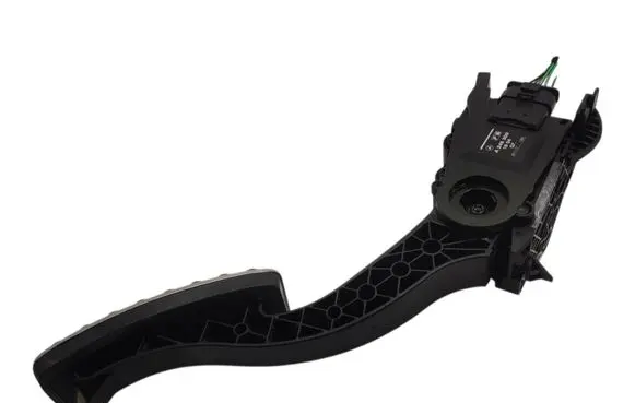 Mercedes-Benz A W176 Accelerator throttle pedal A2463001604