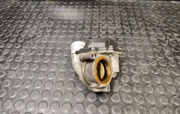 Volkswagen Touareg II Throttle valve 057128063E A2C53364213