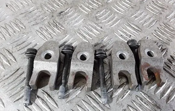 Volvo V60 Fuel Injector clamp holder
