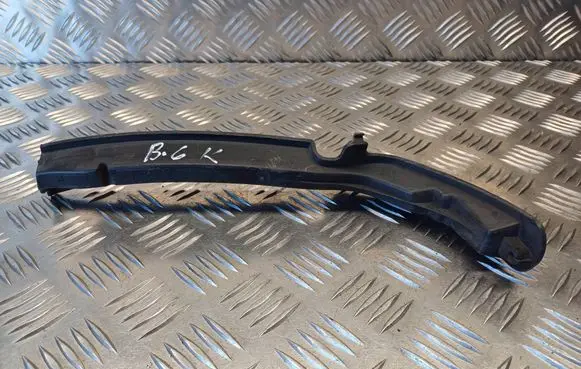 Volkswagen PASSAT B6 Front bumper mounting bracket 3C0807177