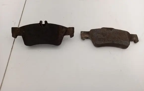 Mercedes-Benz E W212 Brake pads (rear) 0074206720