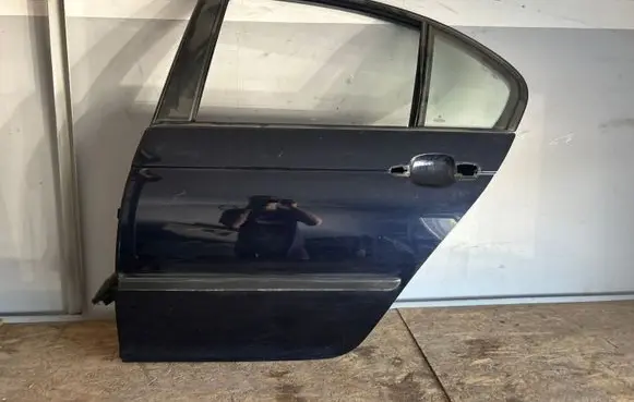 BMW 3 E46 Rear door