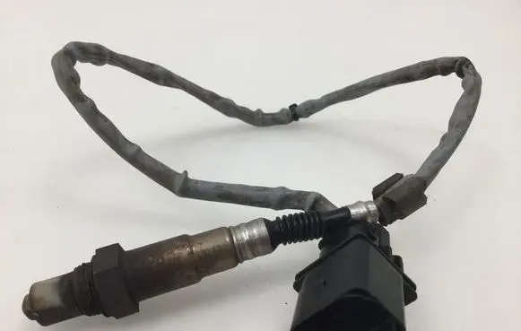 BMW 7 E65 E66 Lambda probe sensor 7521705