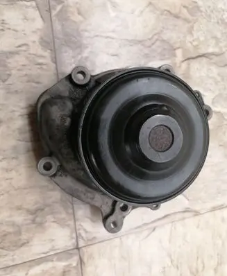 Mercedes-Benz E W213 Water pump A6422002101