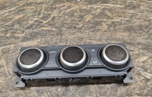 Land Rover Discovery 5 Climate control unit HY3218D687LC