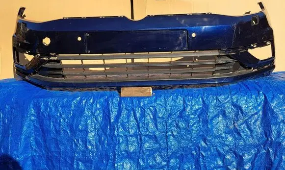 Volkswagen Golf VII Front bumper 5G0807221FL