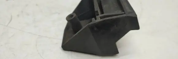 BMW 7 E38 Radiator mount bracket 17111737707