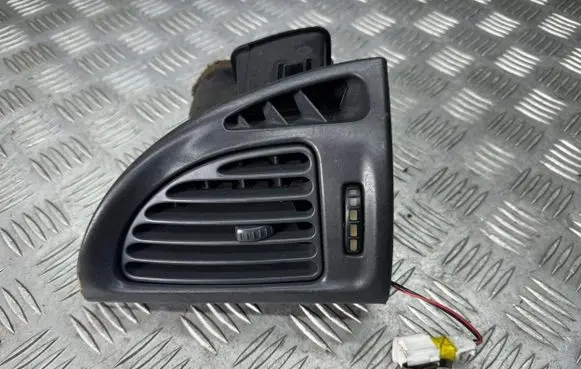 Citroen C5 Dashboard side air vent grill/cover trim 9634422577 963261667A