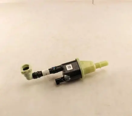 Ford Kuga III Engine mount vacuum valve LX689E817EB
