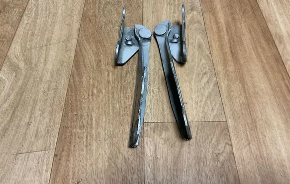 Volvo S40, V40 Engine bonnet/hood hinges 