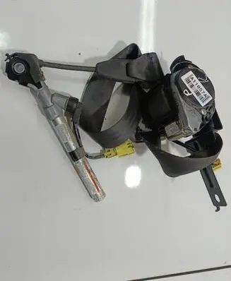 Honda FR-V Front seatbelt 3371275C01 33712-75C01