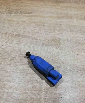 Volkswagen Golf III Brake pedal sensor switch 1H0MW0927189