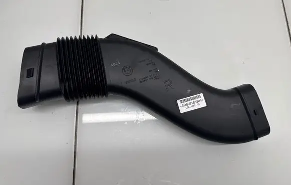 BMW XM Air intake duct part 8689752
