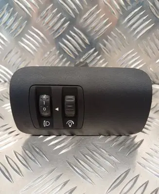 Renault Megane II Headlight level height control switch 8200176081B 8200095495B