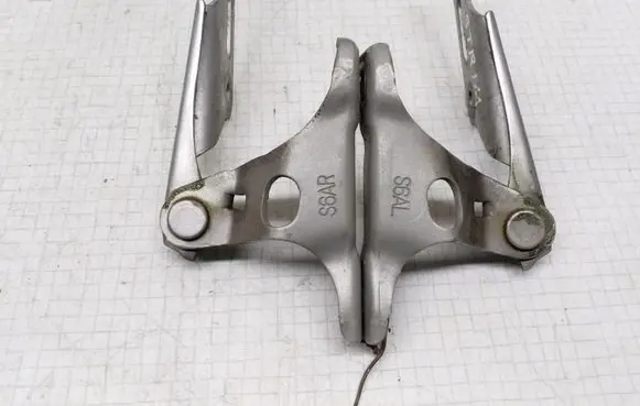 Honda Stream Engine bonnet/hood hinges
