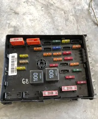 Volkswagen PASSAT B6 Fuse module 3C0937125 53592777