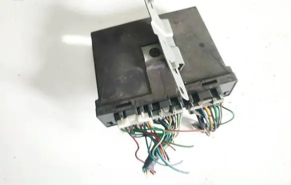 Nissan Almera Tino Comfort/convenience module 28550bn777 5wk48596