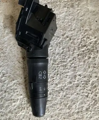 Nissan Primera Indicator stalk 25540AV600